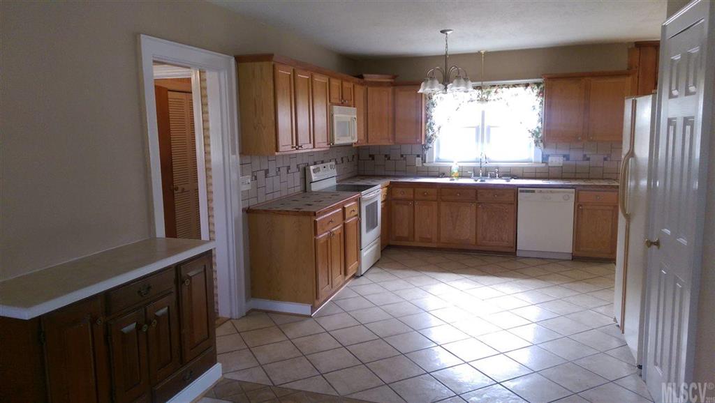 805 4th Street Southwest Conover, NC 28613 - Photo 4 of 25 Gallery Image 4