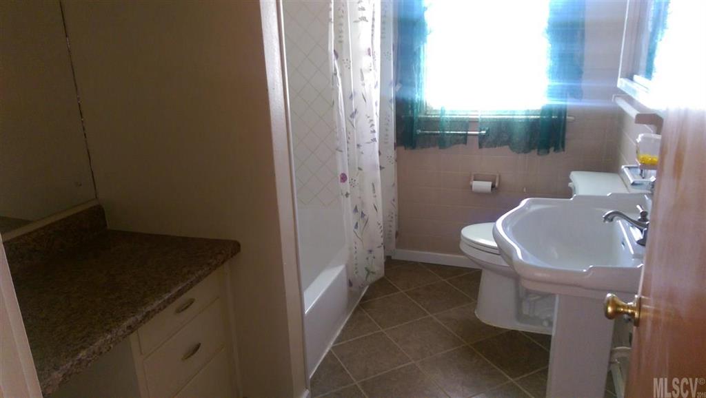 805 4th Street Southwest Conover, NC 28613 - Photo 9 of 25 Gallery Image 9