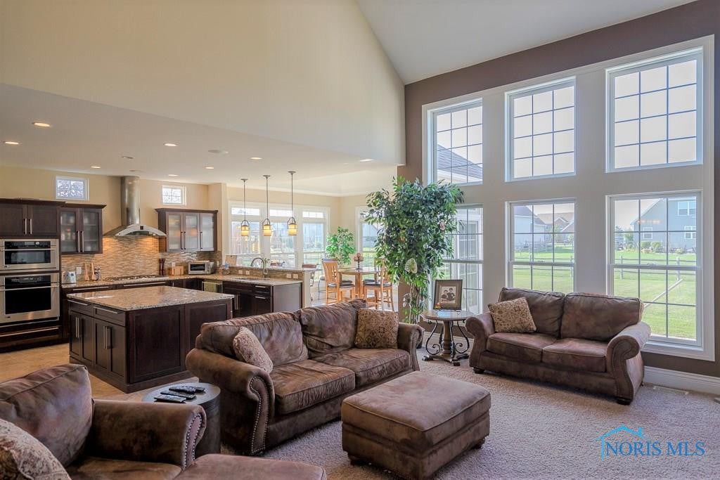 25463 Seminary Road Perrysburg, OH 43551 - Photo 4 of 22 Gallery Image 4