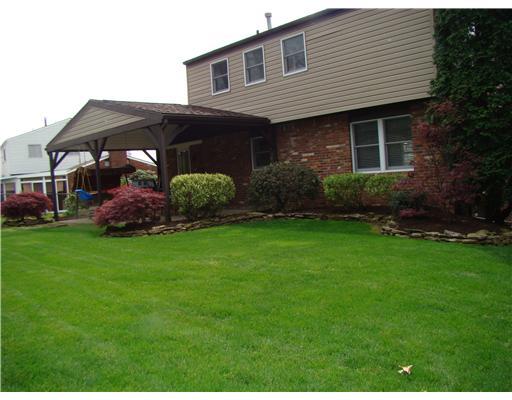 39 Dover Road Irwin, PA 15642 - Photo 2 of 18 Exterior Front.