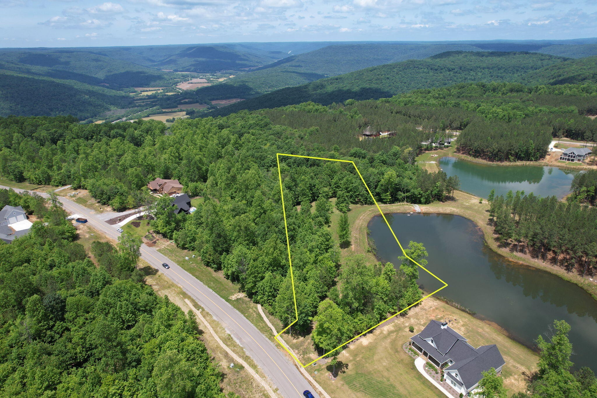 460 Cherokee Path Jasper, TN 37347 - Photo 4 of 29