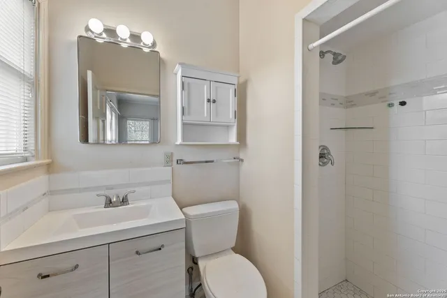 $2,750 | 231 Belvidere Drive, Olmos Park, TX 78212