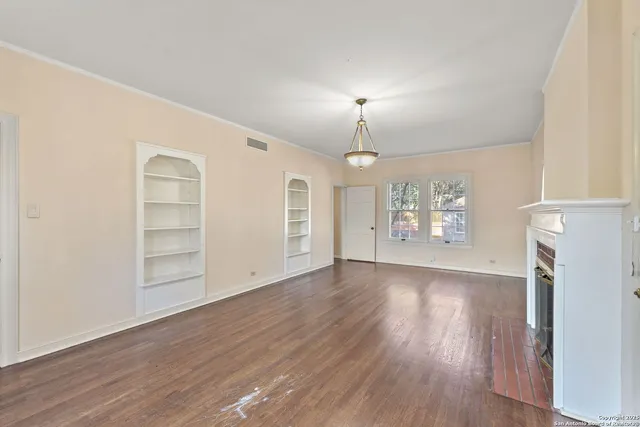 $2,750 | 231 Belvidere Drive, Olmos Park, TX 78212