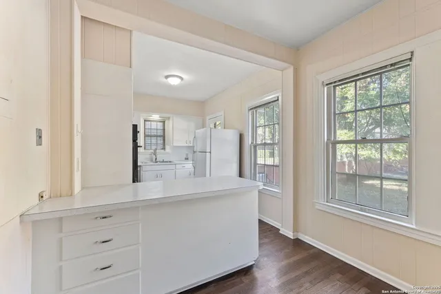 $2,750 | 231 Belvidere Drive, Olmos Park, TX 78212