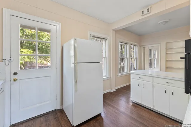 $2,750 | 231 Belvidere Drive, Olmos Park, TX 78212