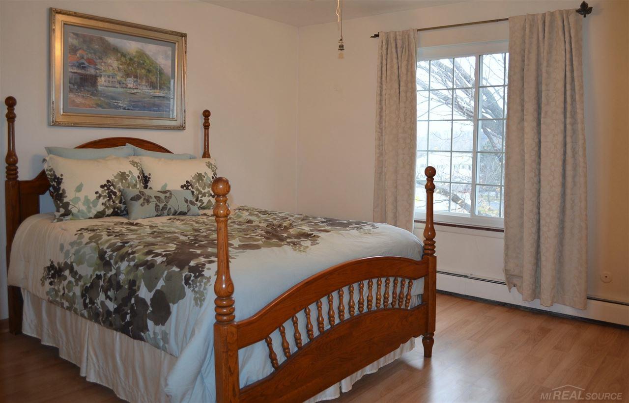 491 Miller Avenue Rochester, MI 48307 - Photo 9 of 14 31278929-8.JPG