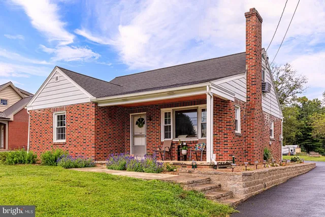 $400,000 | 1159 Lebanon Road, Manheim, PA 17545