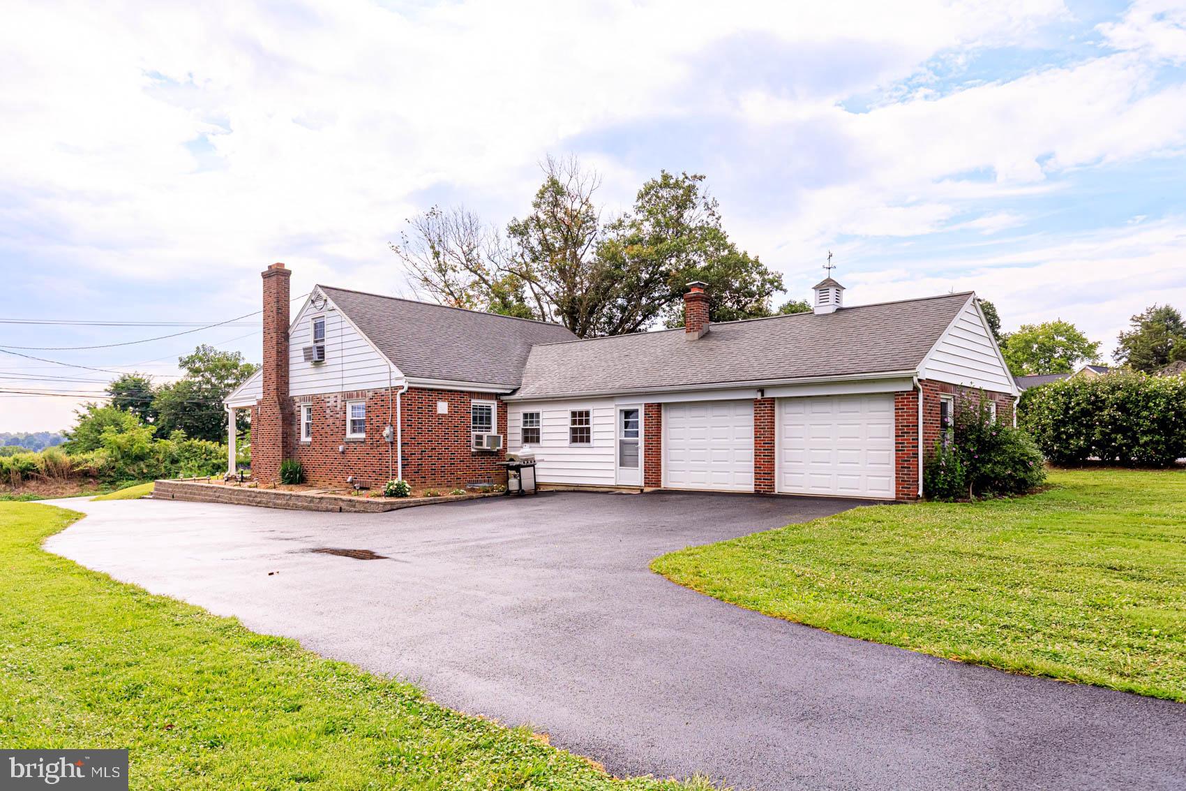 1159 Lebanon Road Manheim, PA 17545 - Photo 7 of 12