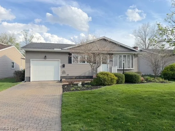 $216,000 | 263 Forbes Street Northeast, New Philadelphia, OH 44663