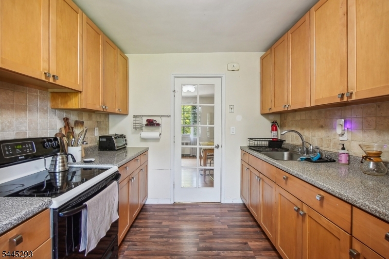 93 Troy Drive, Unit D Springfield, NJ 07081 - Photo 7 of 14