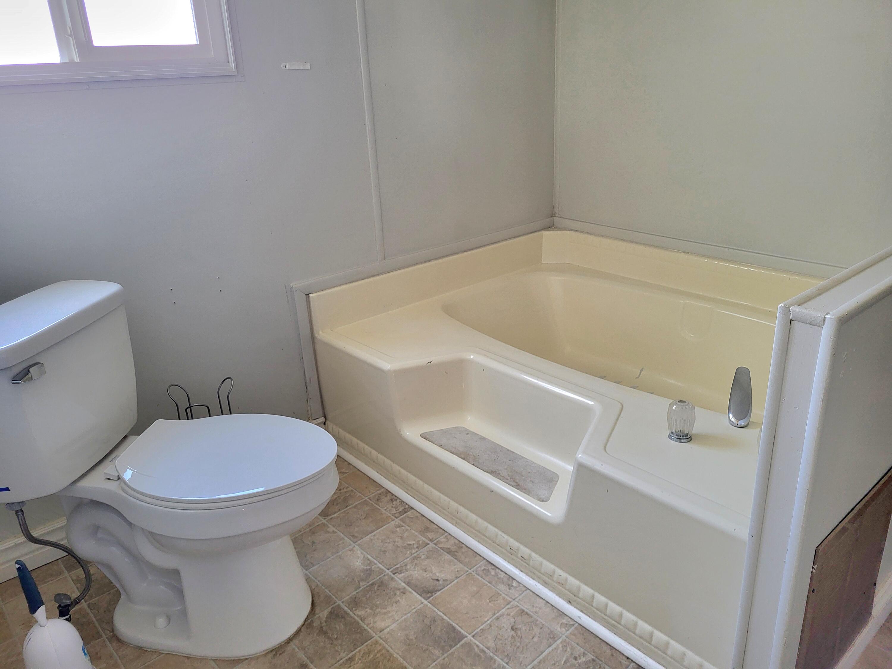 2385 Table Rock Road, Unit SPC 28 Medford, OR 97501 - Photo 13 of 20 20260430_113930