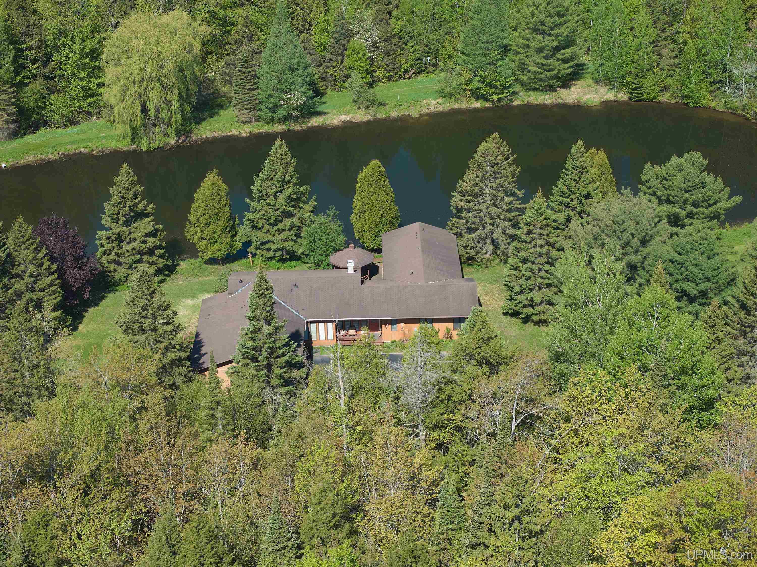 N6355 Alger Heights Road Munising, MI 49862 - Photo 32 of 36