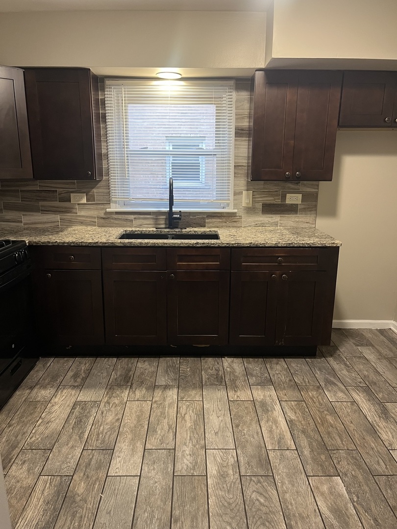 6151 Marshall Avenue, Unit 1W Chicago Ridge, IL 60415 - Photo 5 of 10 Gallery Image 5