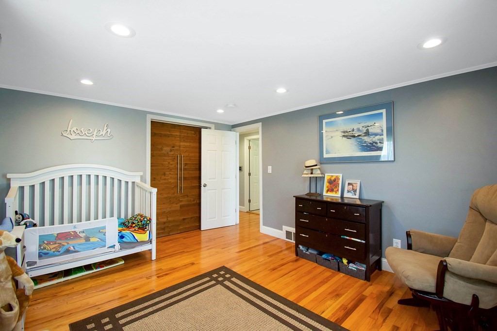 218 Winton Street Springfield, MA 01118 - Photo 17 of 40