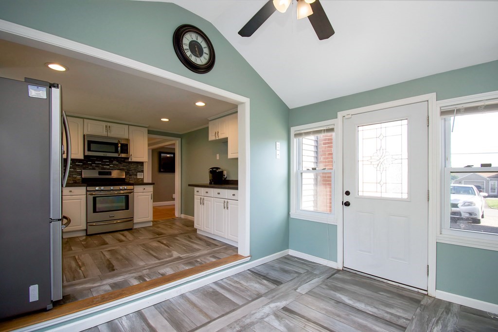 218 Winton Street Springfield, MA 01118 - Photo 3 of 40
