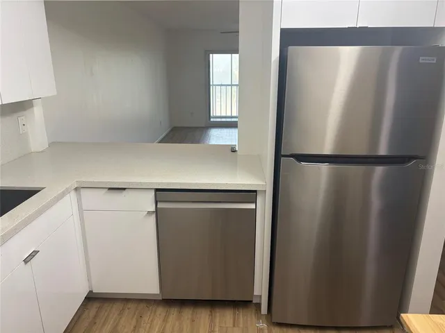 $1,500 | 1540 Glen Oaks Drive East, Unit B222, Sarasota, FL 34232