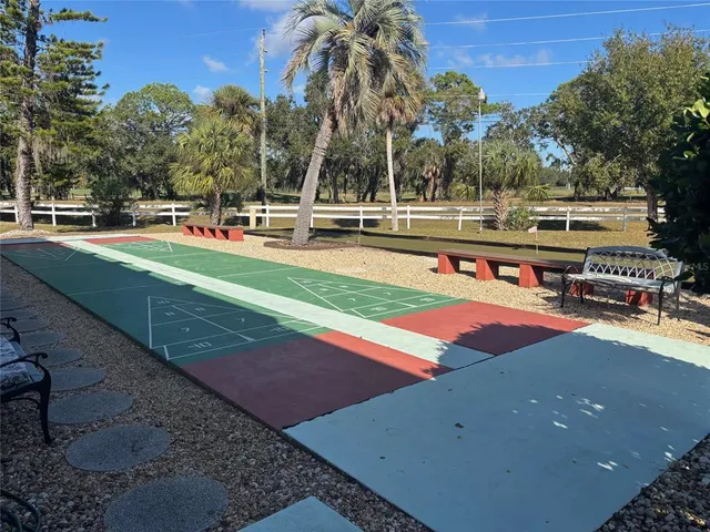 $1,500 | 1540 Glen Oaks Drive East, Unit B222, Sarasota, FL 34232