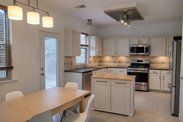 $3,450 | 4516 Moose Drive, Austin, TX 78749