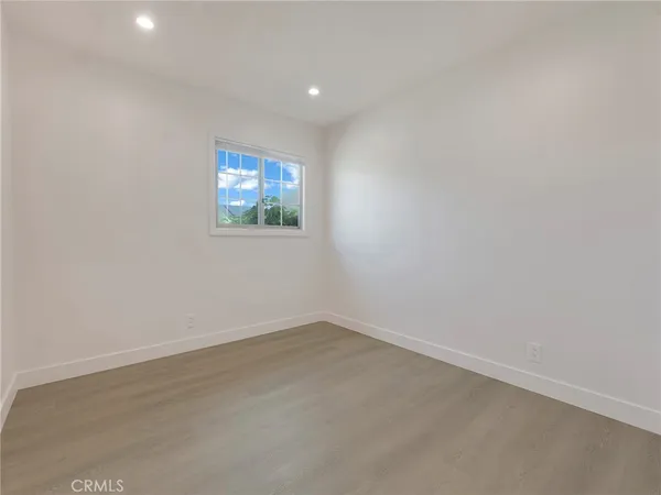 $4,500 | 22222 Vanowen Street, Woodland Hills, CA 91307