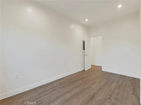 $4,500 | 22222 Vanowen Street, Woodland Hills, CA 91307