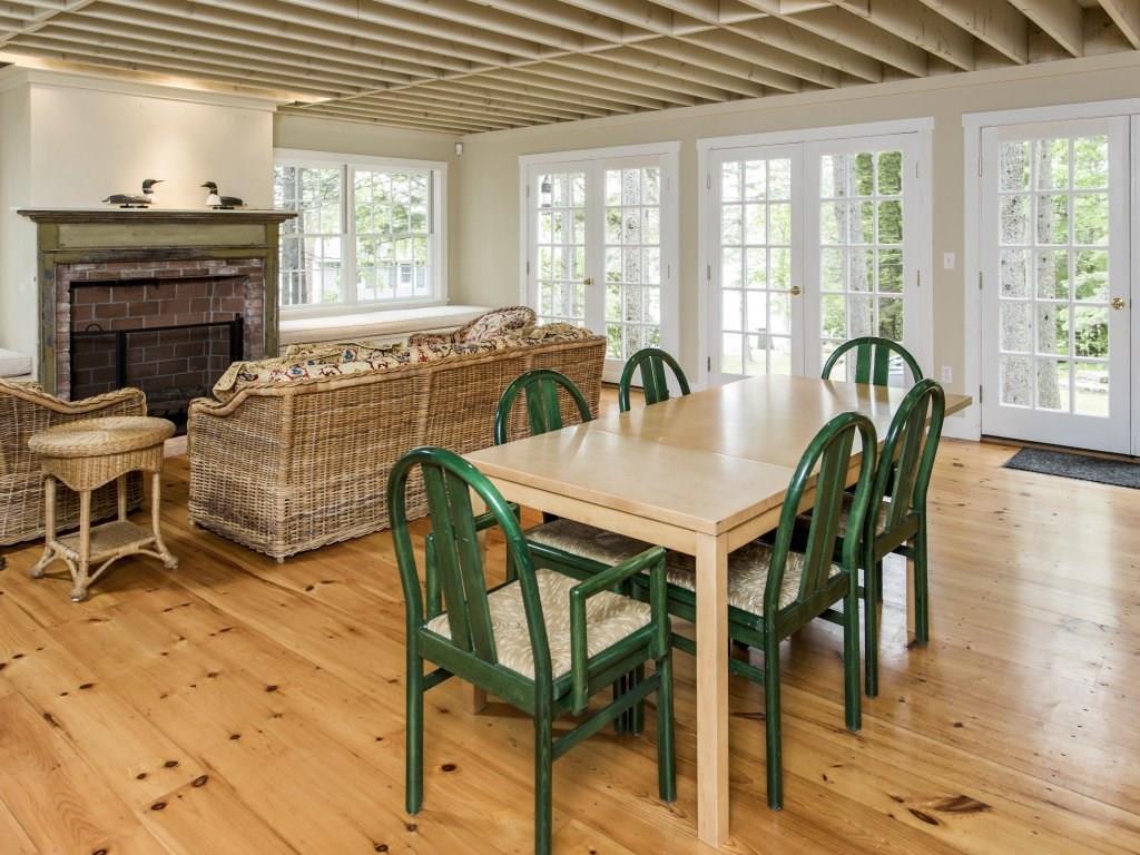 16 Bear End Road Boothbay Harbor, ME 04575 - Photo 26 of 34 Guest cottage dining and living room...