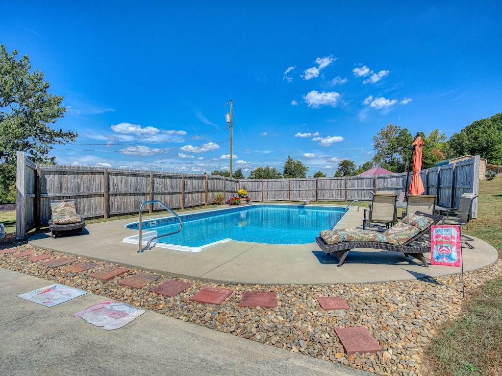 328 Quaker Knob Road Chuckey, TN 37641 - Photo 4 of 32 Pool