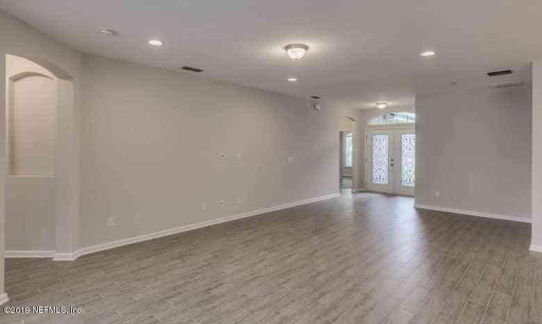 9950 Kevin Road Jacksonville, FL 32257 - Photo 5 of 28 4