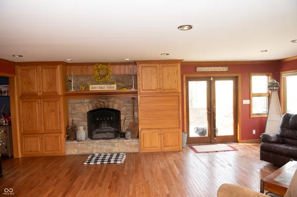 $575,000 | 501 Highway 41, Williamsport, IN 47993