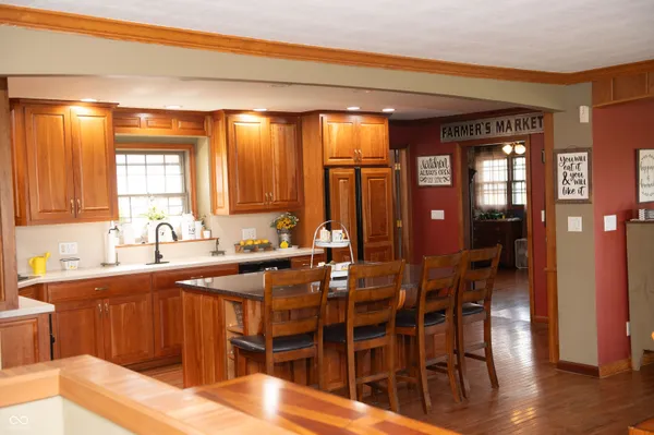 $575,000 | 501 Highway 41, Williamsport, IN 47993
