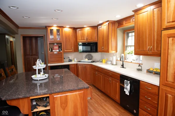 $575,000 | 501 Highway 41, Williamsport, IN 47993