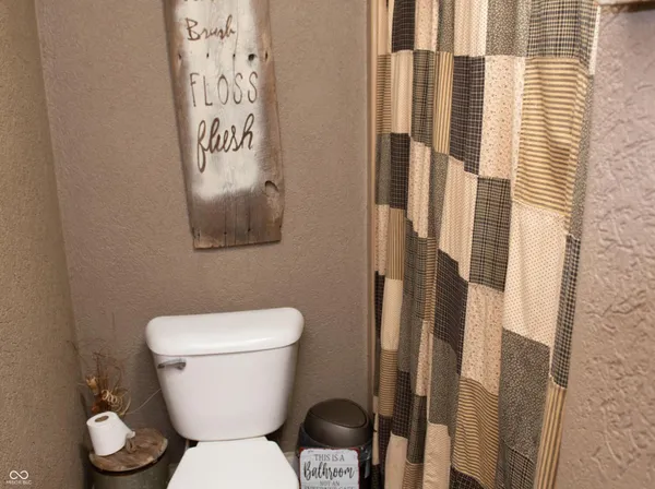 $575,000 | 501 Highway 41, Williamsport, IN 47993