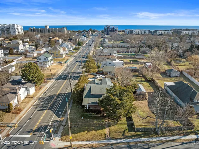 a picture of city view