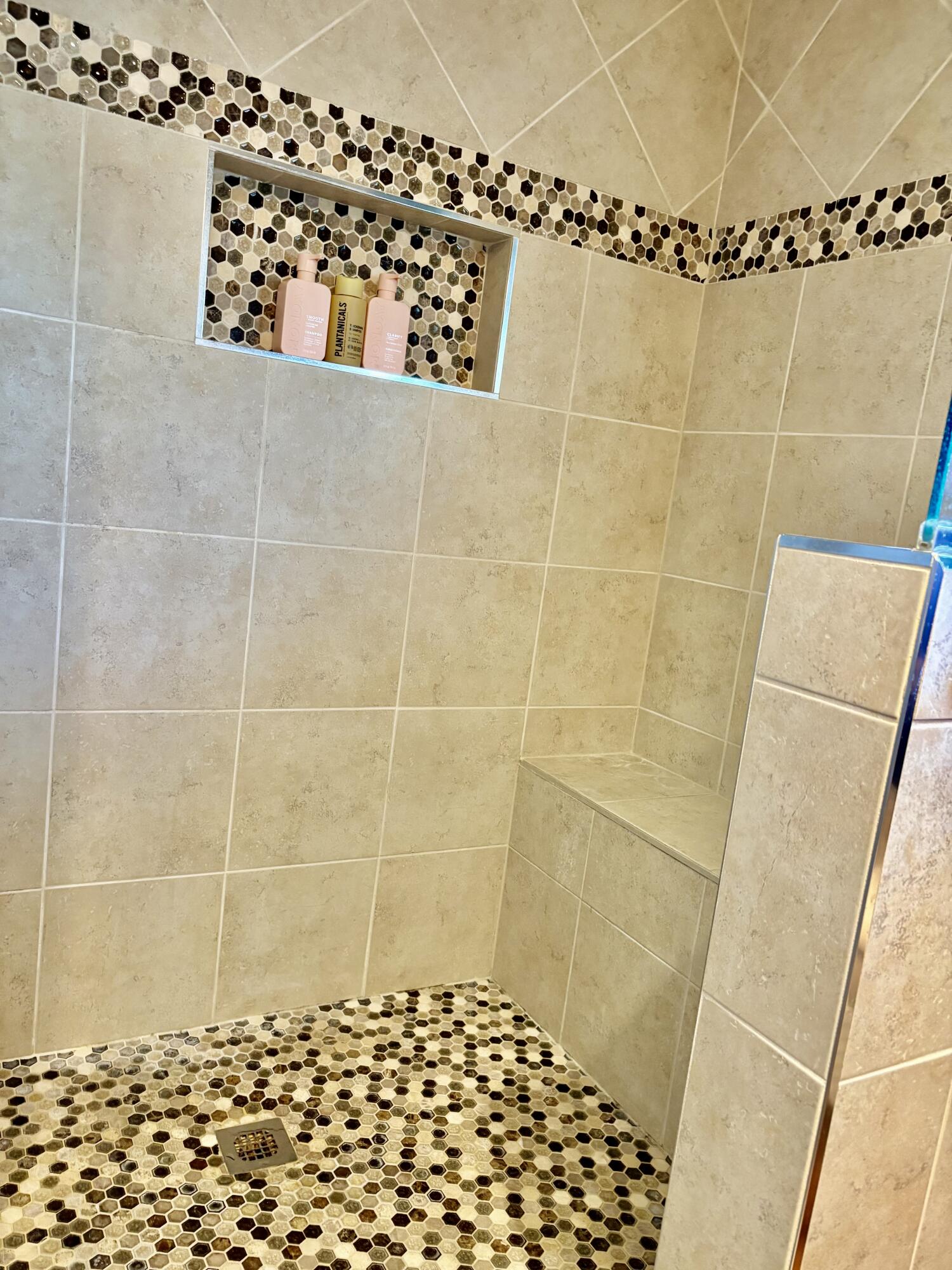 74711 Dillon Road, Unit 635 Desert Hot Springs, CA 92241 - Photo 13 of 55 a bathroom with a shower