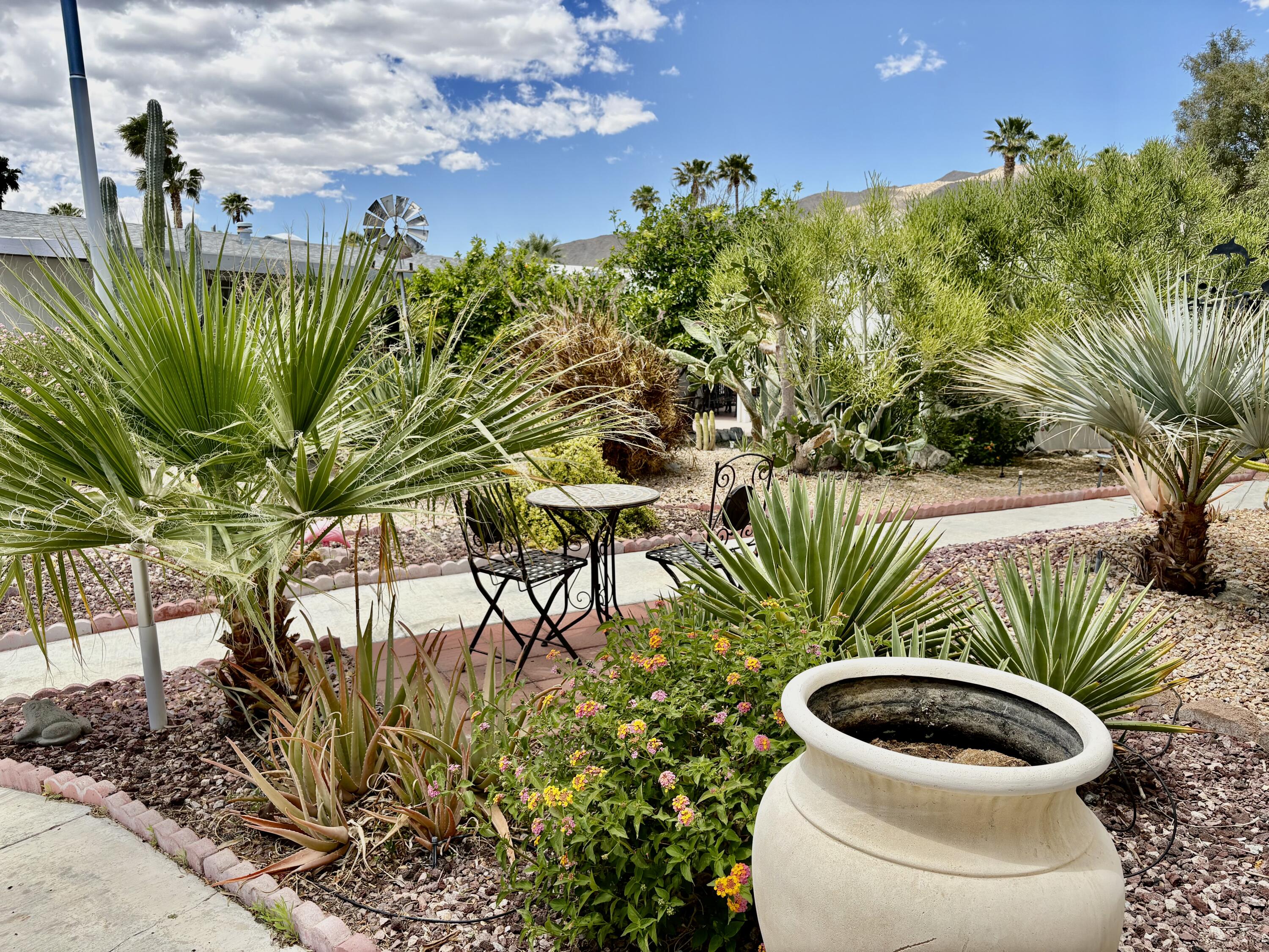74711 Dillon Road, Unit 635 Desert Hot Springs, CA 92241 - Photo 32 of 55 a view of outdoor space and yard