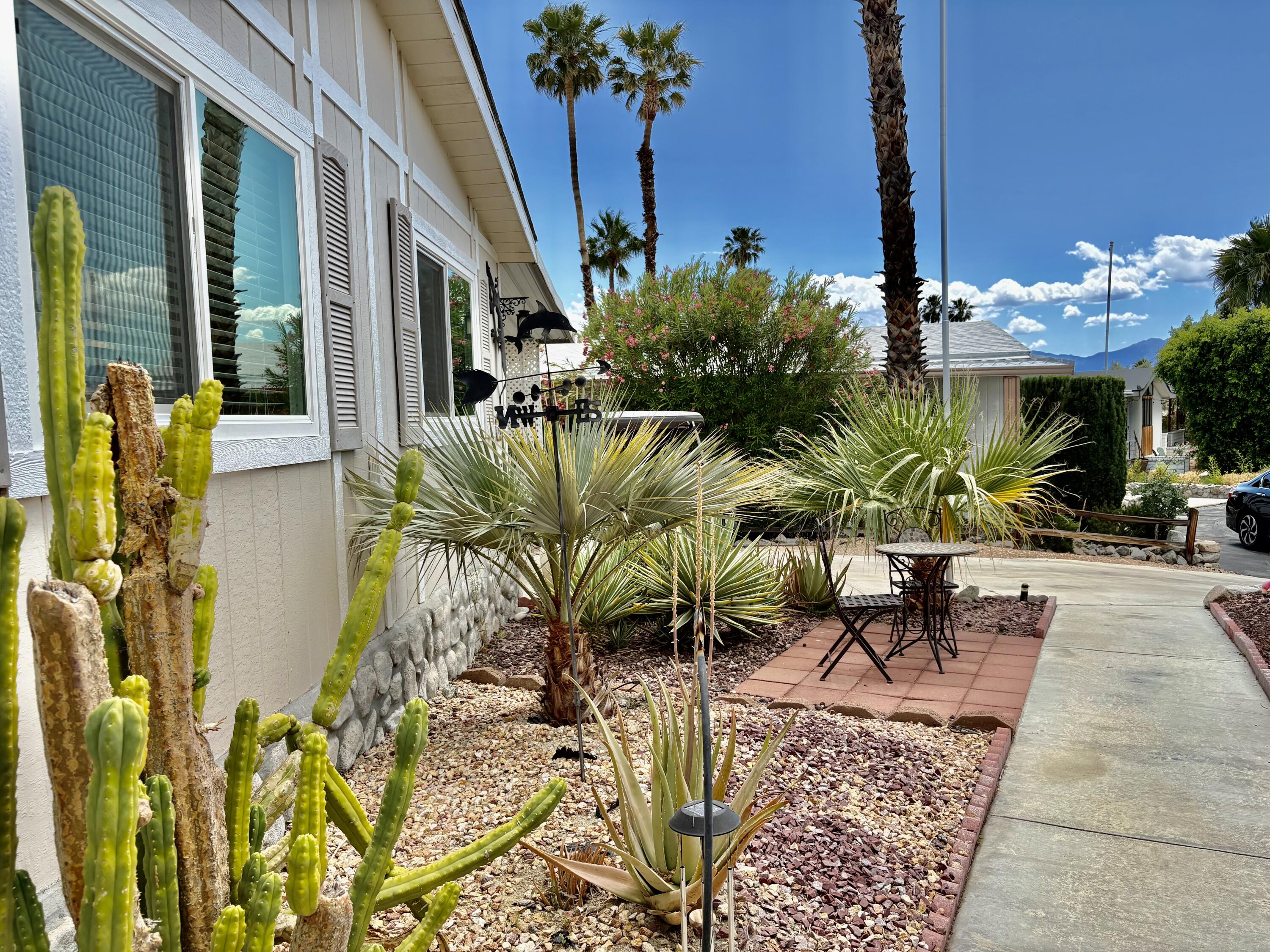 74711 Dillon Road, Unit 635 Desert Hot Springs, CA 92241 - Photo 34 of 55 Front Landscaping