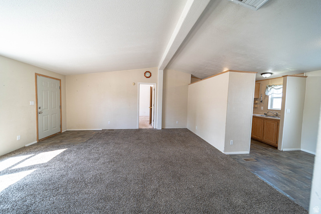 117 Maple Street Wellington, UT 84542 - Photo 7 of 34