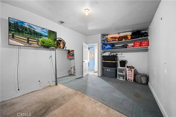 a view of a garage