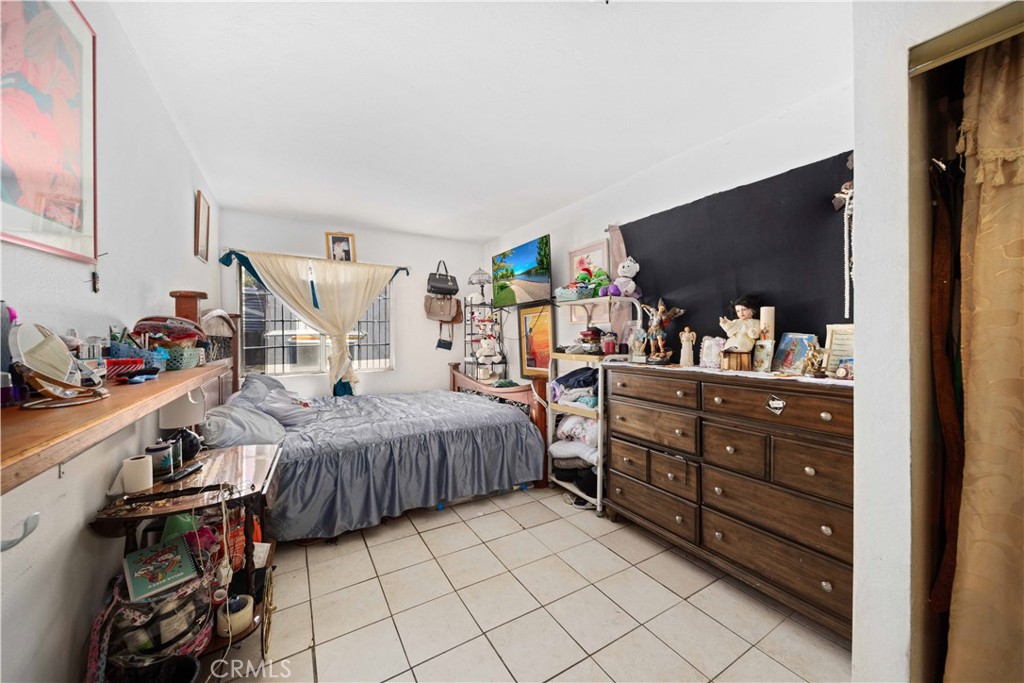 428 Fermoore Street San Fernando, CA 91340 - Photo 15 of 21