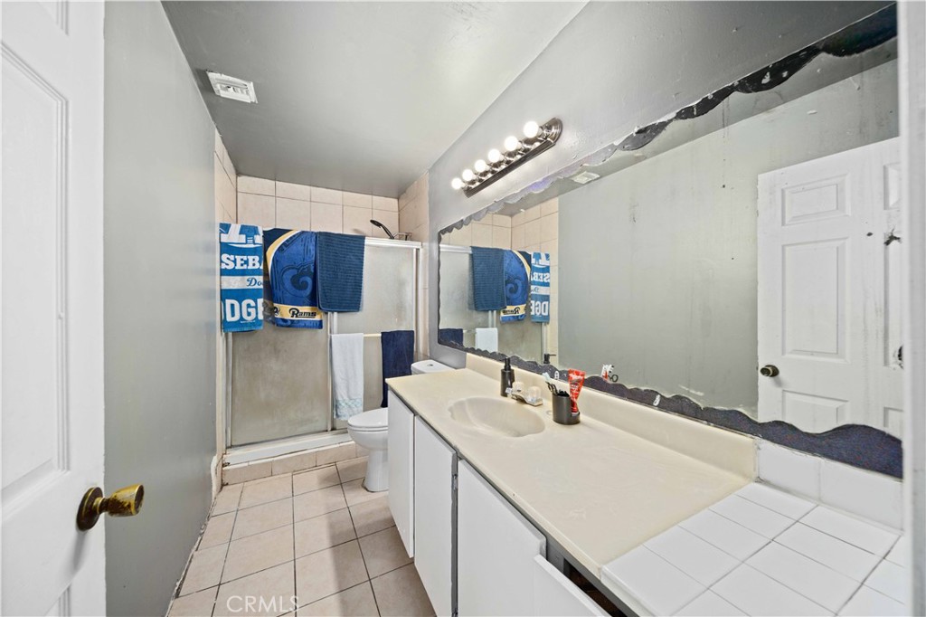 428 Fermoore Street San Fernando, CA 91340 - Photo 16 of 21