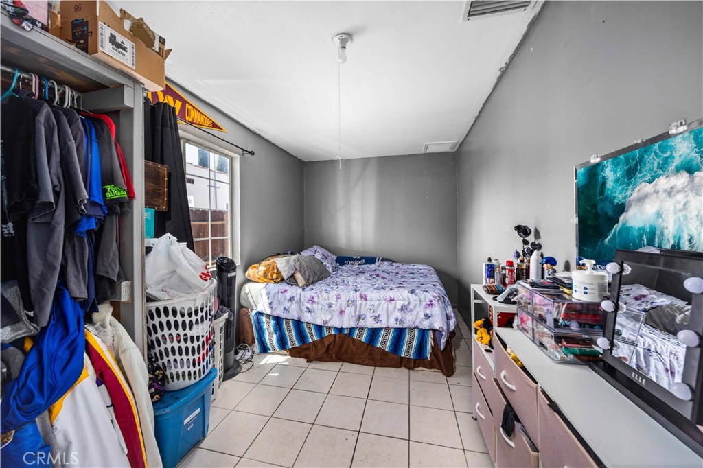 428 Fermoore Street San Fernando, CA 91340 - Photo 18 of 21