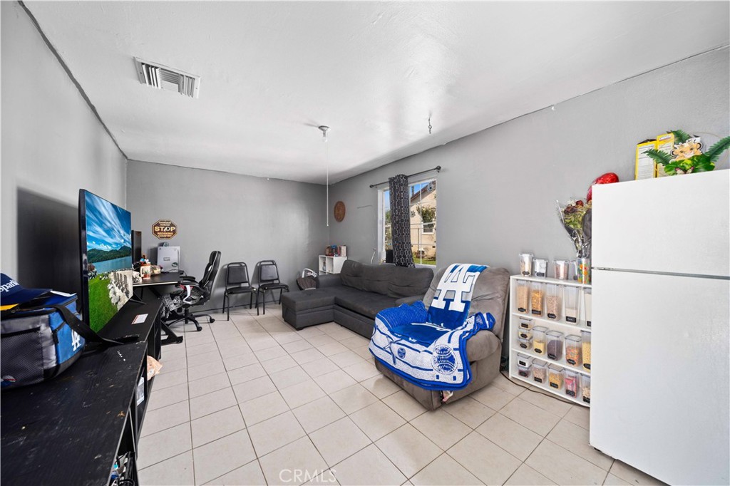 428 Fermoore Street San Fernando, CA 91340 - Photo 19 of 21