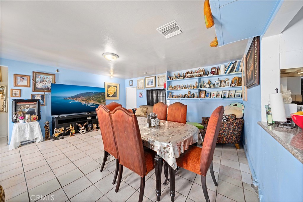 428 Fermoore Street San Fernando, CA 91340 - Photo 6 of 21