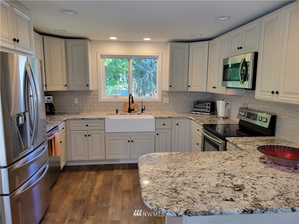 5804 Hannegan Road Bellingham, WA 98226 - Photo 4 of 22 Gallery Image 4