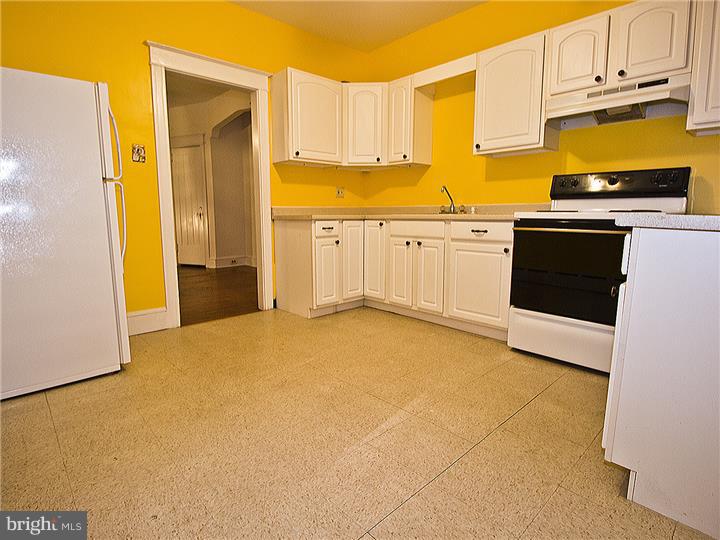 234 Wembly Road Upper Darby, PA 19082 - Photo 11 of 25