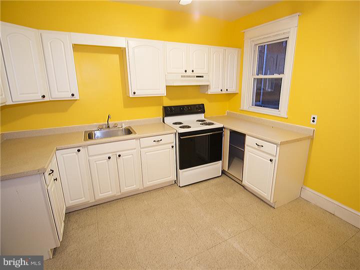 234 Wembly Road Upper Darby, PA 19082 - Photo 10 of 25