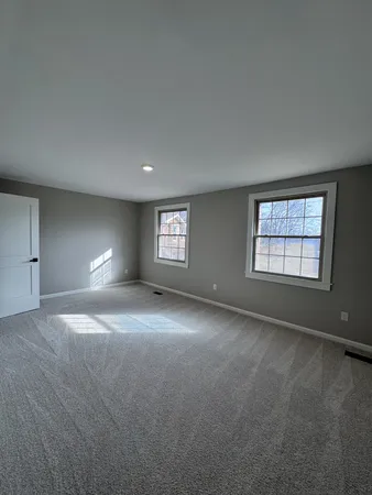 a view of empty room with window