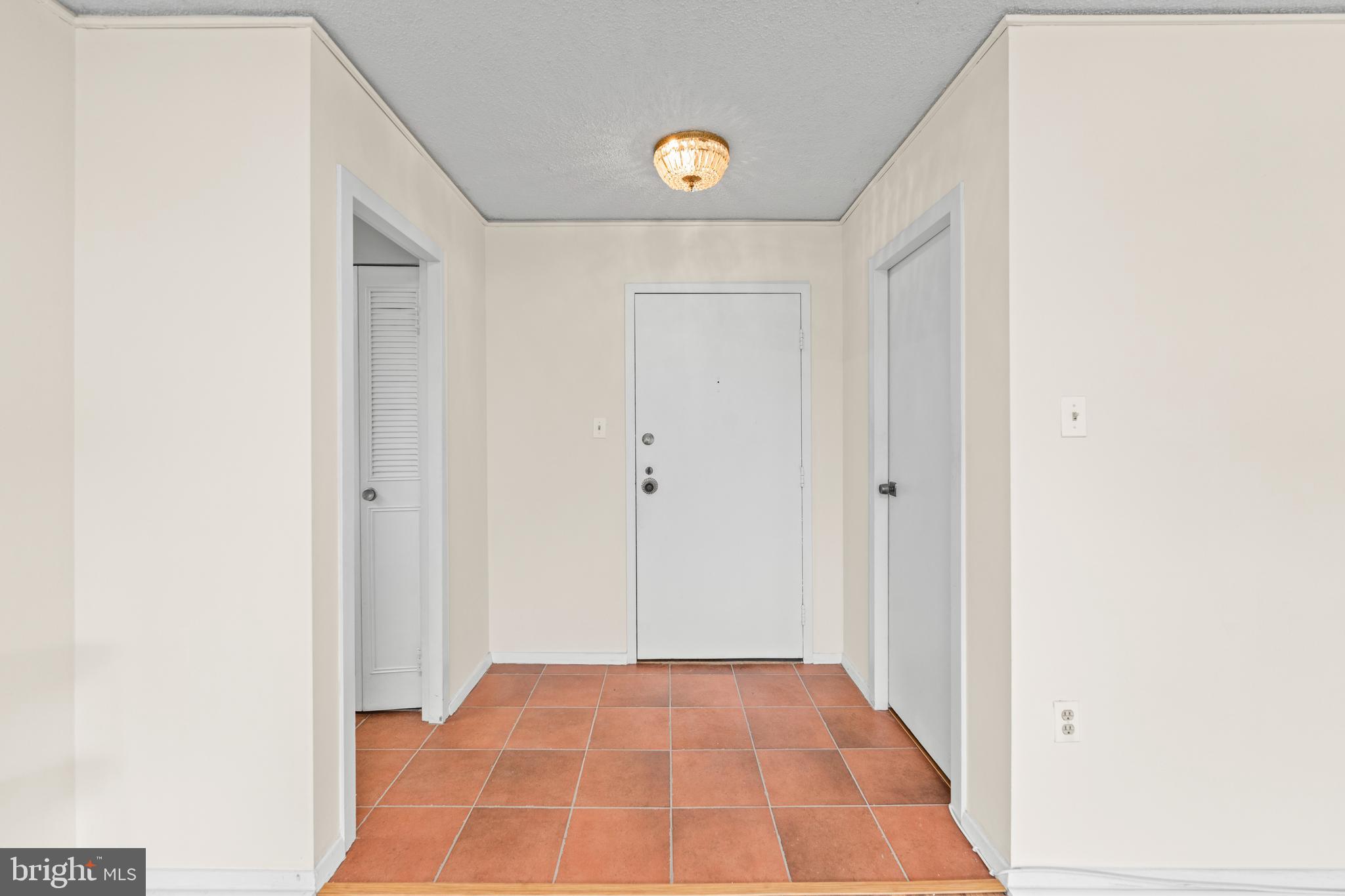4401 Roland Avenue, Unit 115 Baltimore, MD 21210 - Photo 14 of 54 a view of a hallway