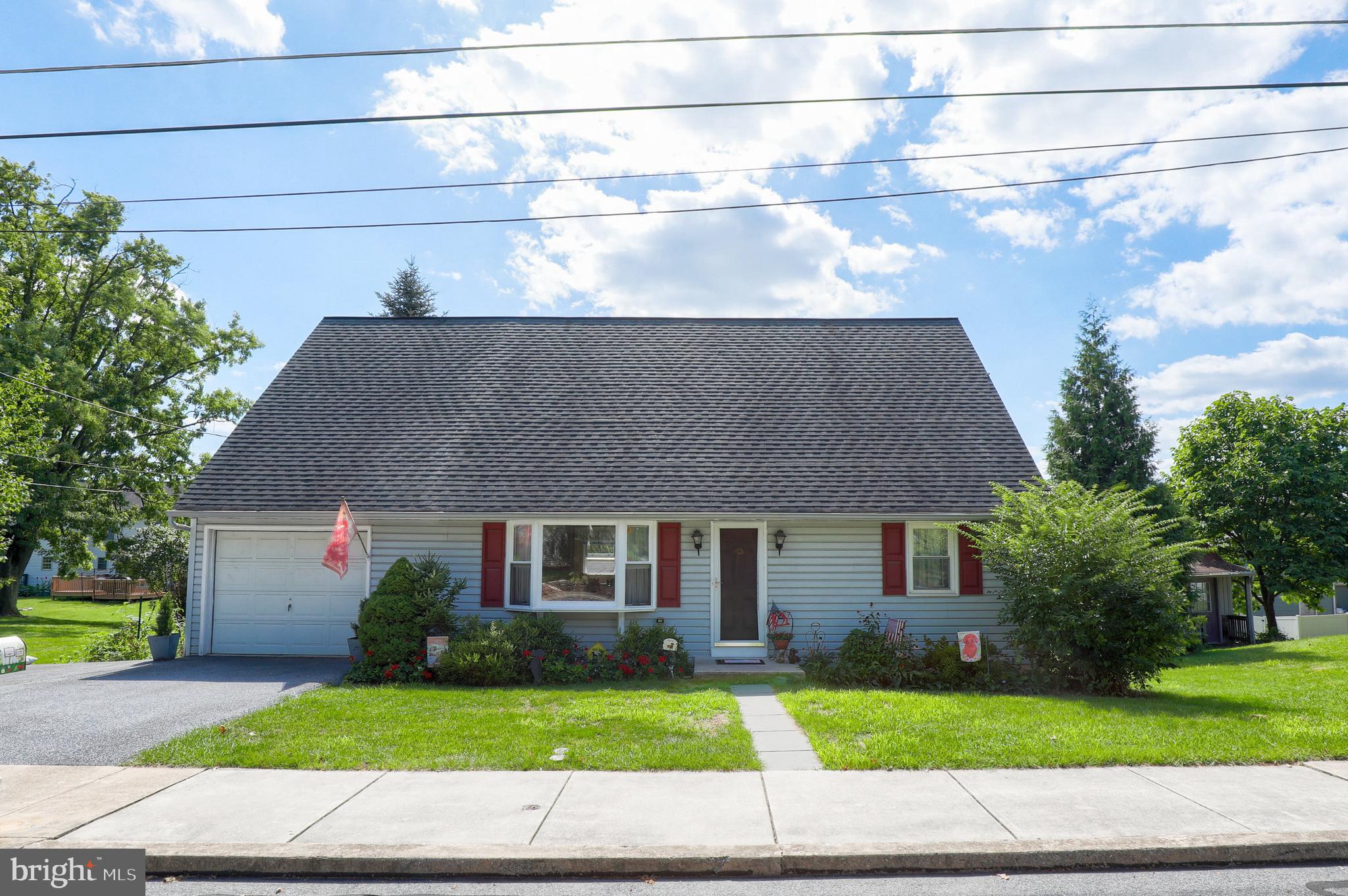 18 Landis Road Ephrata, PA 17522 - Photo 1 of 33 Gallery Image 1