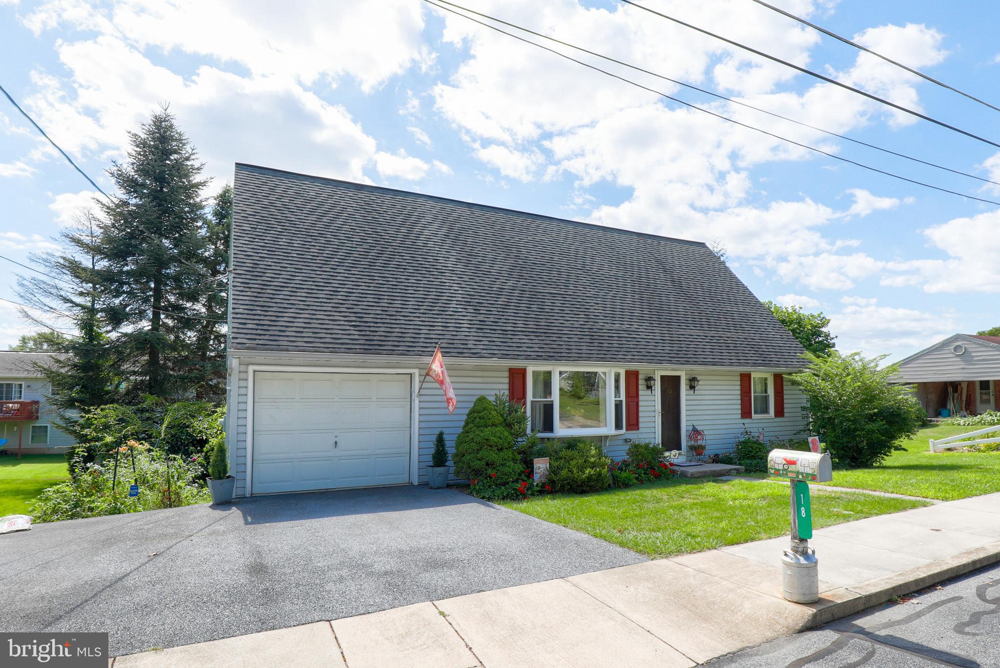 18 Landis Road Ephrata, PA 17522 - Photo 2 of 33 Gallery Image 2