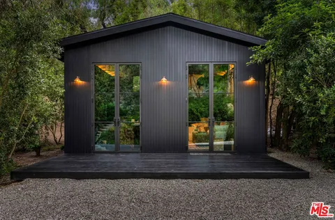 $4,000,000 | 3655 McAnany Way, Malibu, CA 90265